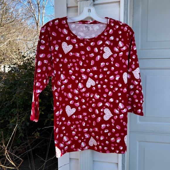 Kim Rogers Tops - NWT Kim Rogers Fun Red White Polka Dot Heart Pattern 3/4 Sleeve Cotton Top
